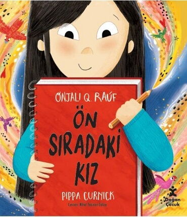 ÖN SIRADAKİ KIZ