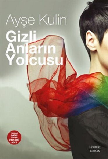 GİZLİ ANLARIN YOLCUSU                 